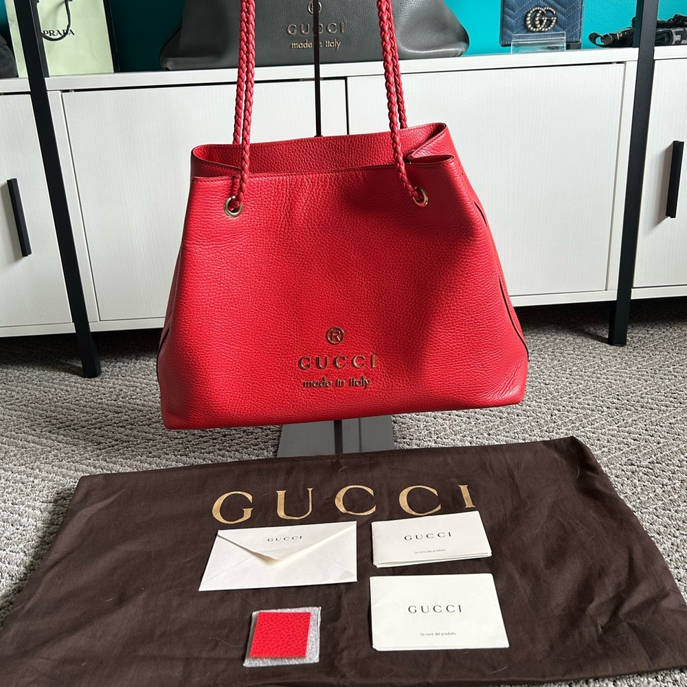 Gucci leather bag